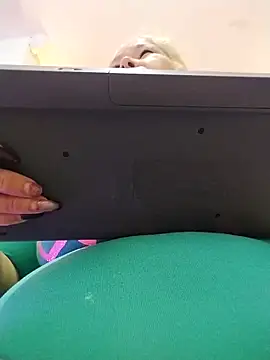 girl amada online show from November 2025 09:29:01 AM