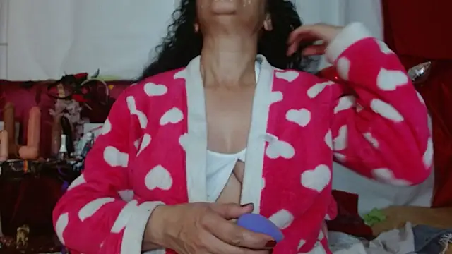 Snapshot of Tita_Madurita chatting on March 2025 06:25:02 AM Tita Madurita online show from March 2025 06:25:02 AM