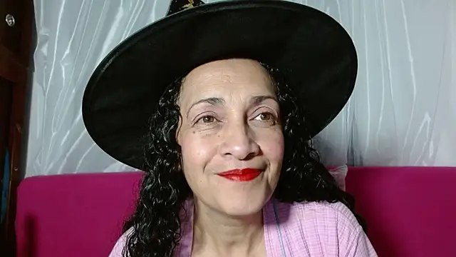 Snapshot of Tita_Madurita chatting on October 2025 10:16:02 AM Tita Madurita online show from October 2025 10:16:02 AM