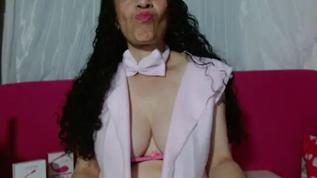 Snapshot of Tita_Madurita chatting on November 2025 09:54:02 AM Tita Madurita online show from November 2025 09:54:02 AM