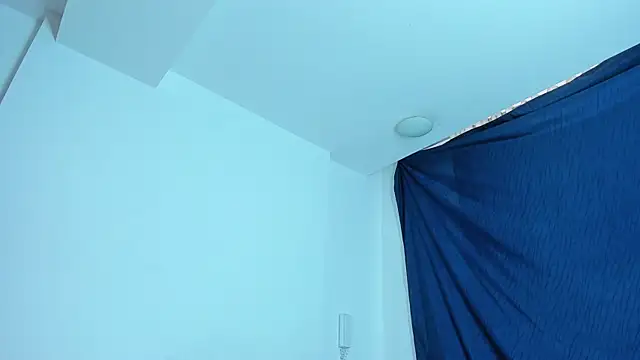 emiily15   online show from January 2025 05:42:02 PM