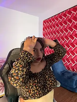 emiily15   online show from October 2025 07:21:01 PM