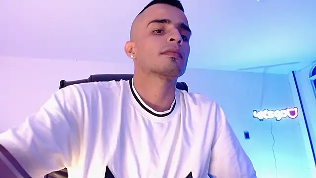 crosnosCarter online show from February 2025 01:52:02 AM