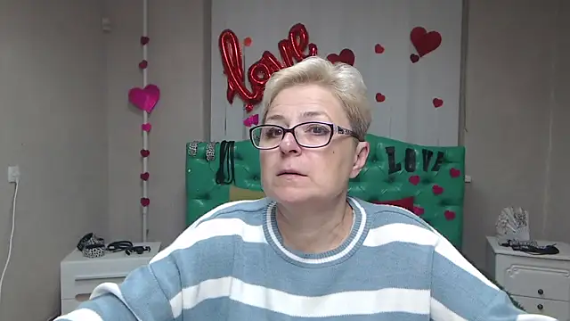 EmiliaGree online show from October 2025 05:19:02 PM