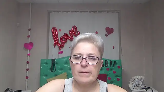 EmiliaGree online show from October 2025 05:03:02 PM