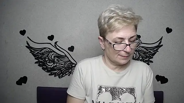 EmiliaGree online show from April 2026 05:21:01 PM