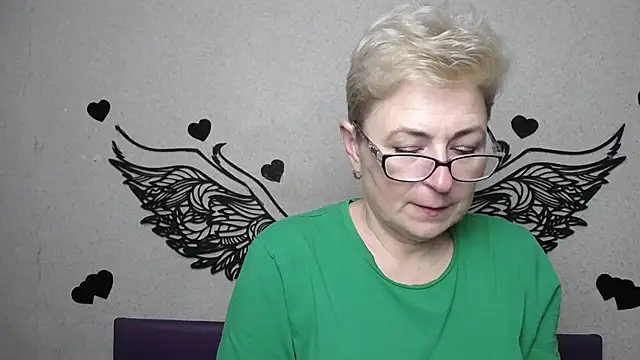 EmiliaGree online show from April 2026 05:06:01 PM