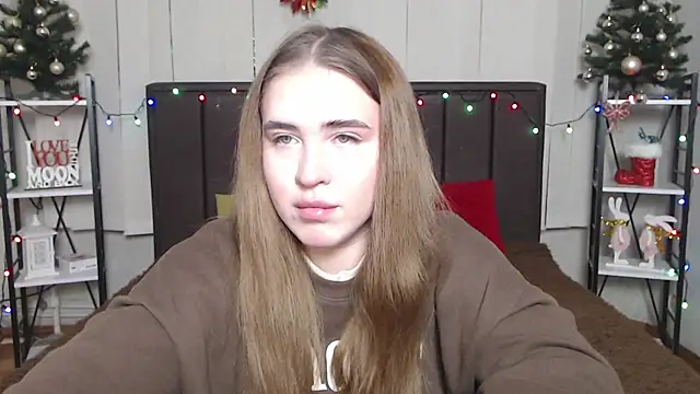Snapshot of LauraHlot chatting on January 2025 07:32:01 PM LauraHlot online show from January 2025 07:32:01 PM