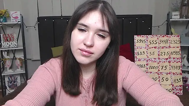 Snapshot of LauraHlot chatting on February 2025 01:27:02 AM LauraHlot online show from February 2025 01:27:02 AM