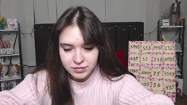 Snapshot of LauraHlot chatting on February 2025 12:53:02 AM LauraHlot online show from February 2025 12:53:02 AM