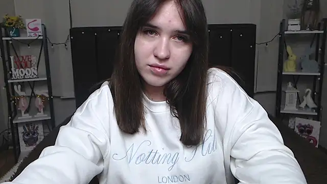 Snapshot of LauraHlot chatting on February 2025 03:43:01 AM LauraHlot online show from February 2025 03:43:01 AM