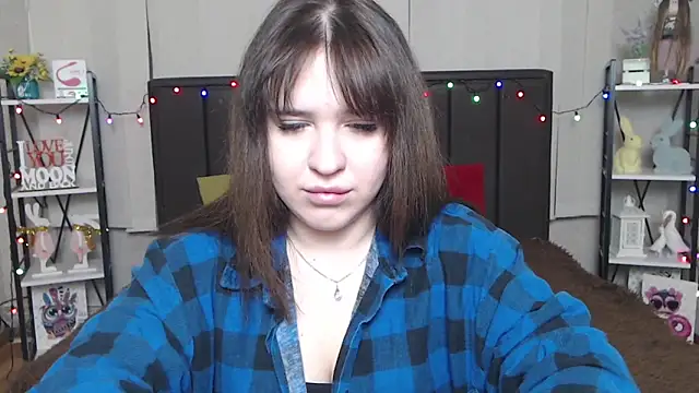 Snapshot of LauraHlot chatting on February 2025 06:24:01 PM LauraHlot online show from February 2025 06:24:01 PM