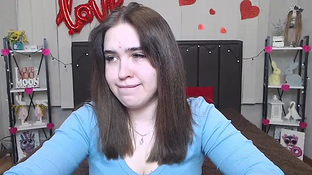 Snapshot of LauraHlot chatting on February 2025 04:32:02 AM LauraHlot online show from February 2025 04:32:02 AM
