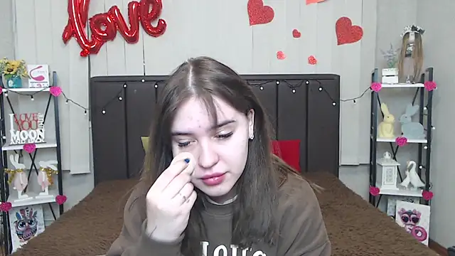 Snapshot of LauraHlot chatting on February 2025 06:27:02 PM LauraHlot online show from February 2025 06:27:02 PM