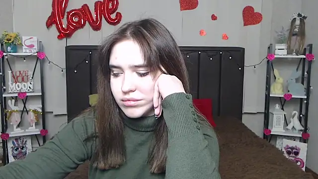 Snapshot of LauraHlot chatting on February 2025 01:55:02 AM LauraHlot online show from February 2025 01:55:02 AM