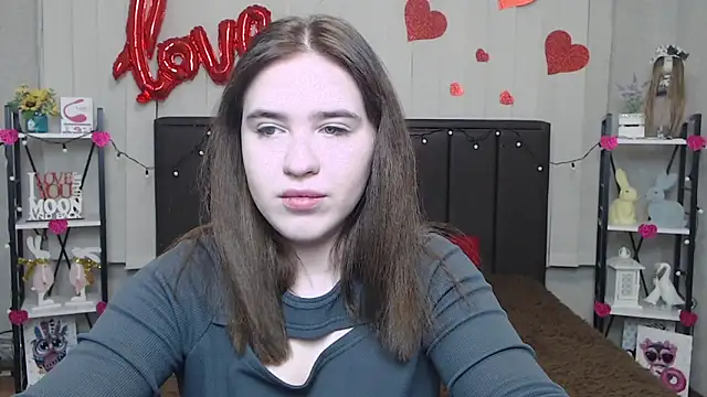 Snapshot of LauraHlot chatting on February 2025 06:08:02 PM LauraHlot online show from February 2025 06:08:02 PM