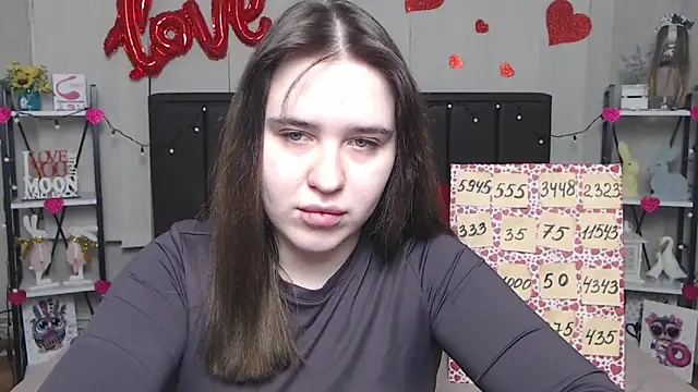 Snapshot of LauraHlot chatting on March 2025 06:11:01 PM LauraHlot online show from March 2025 06:11:01 PM