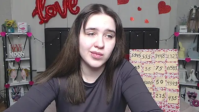 Snapshot of LauraHlot chatting on March 2025 09:15:01 PM LauraHlot online show from March 2025 09:15:01 PM