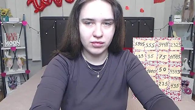 Snapshot of LauraHlot chatting on March 2025 06:29:01 AM LauraHlot online show from March 2025 06:29:01 AM