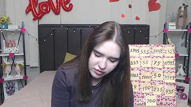 Snapshot of LauraHlot chatting on March 2025 09:34:02 AM LauraHlot online show from March 2025 09:34:02 AM