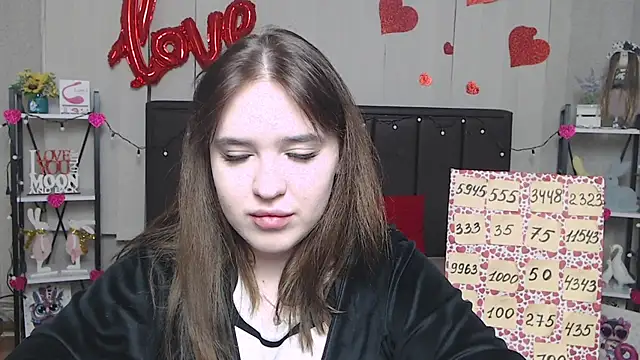 Snapshot of LauraHlot chatting on March 2025 06:12:02 PM LauraHlot online show from March 2025 06:12:02 PM
