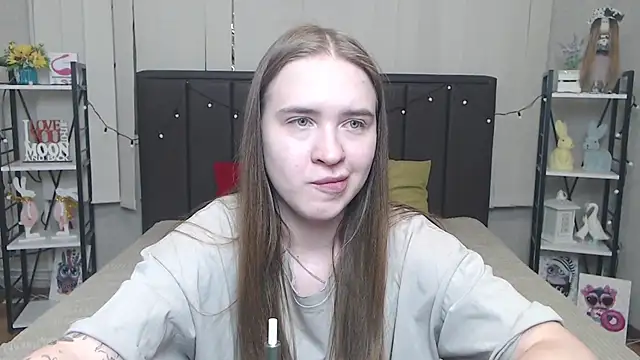 Snapshot of LauraHlot chatting on September 2025 06:08:02 PM LauraHlot online show from September 2025 06:08:02 PM