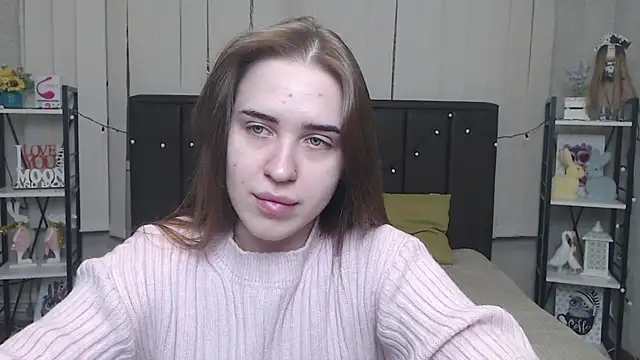 Snapshot of LauraHlot chatting on October 2025 05:20:02 PM LauraHlot online show from October 2025 05:20:02 PM