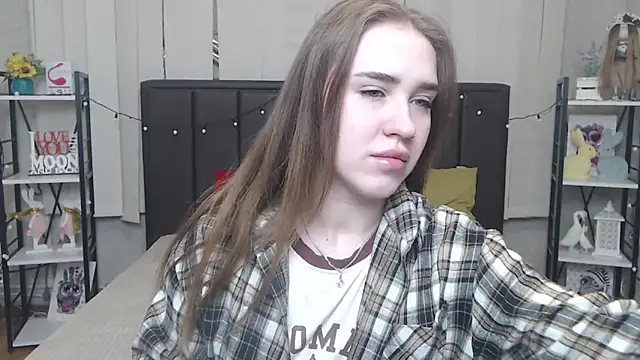 Snapshot of LauraHlot chatting on October 2025 05:52:02 AM LauraHlot online show from October 2025 05:52:02 AM