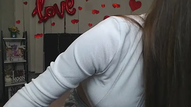 LauraHlot online show from March 2026 06:55:02 PM