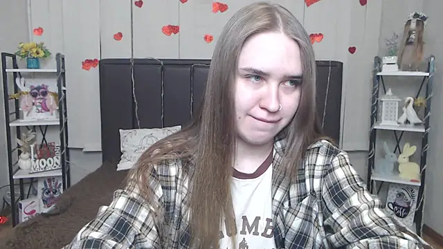 Snapshot of LauraHlot chatting on May 2026 06:13:01 PM LauraHlot online show from May 2026 06:13:01 PM