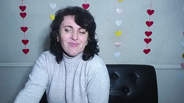 Snapshot of LuciaMii chatting on January 2025 06:46:01 PM LuciaMii online show from January 2025 06:46:01 PM