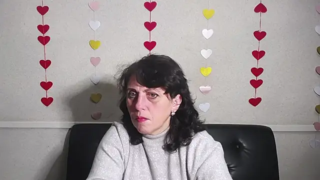 Snapshot of LuciaMii chatting on January 2025 06:06:01 PM LuciaMii online show from January 2025 06:06:01 PM