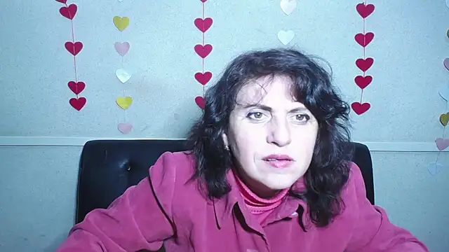 Snapshot of LuciaMii chatting on February 2025 06:02:02 AM LuciaMii online show from February 2025 06:02:02 AM