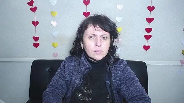 Snapshot of LuciaMii chatting on February 2025 06:02:02 AM LuciaMii online show from February 2025 06:02:02 AM