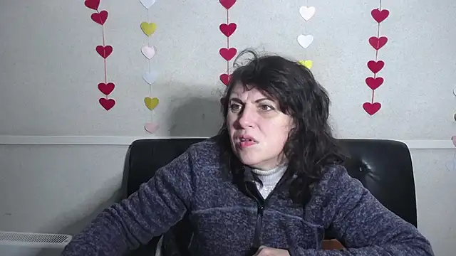 Snapshot of LuciaMii chatting on February 2025 06:01:01 AM LuciaMii online show from February 2025 06:01:01 AM