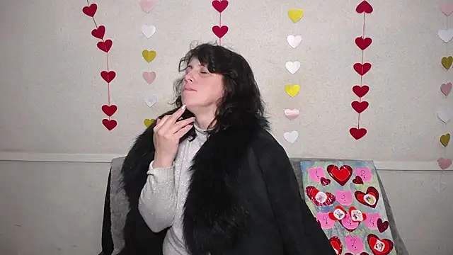 Snapshot of LuciaMii chatting on February 2025 03:22:01 AM LuciaMii online show from February 2025 03:22:01 AM