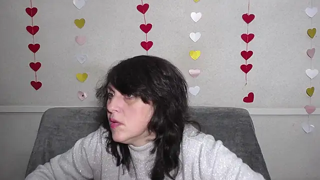 Snapshot of LuciaMii chatting on February 2025 05:58:02 PM LuciaMii online show from February 2025 05:58:02 PM