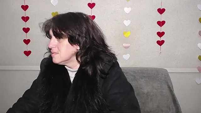 Snapshot of LuciaMii chatting on February 2025 01:47:02 AM LuciaMii online show from February 2025 01:47:02 AM