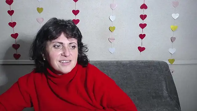 Snapshot of LuciaMii chatting on March 2025 06:09:01 AM LuciaMii online show from March 2025 06:09:01 AM