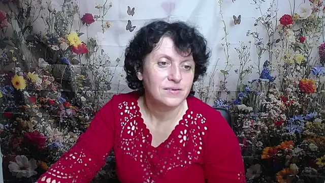 Snapshot of LuciaMii chatting on October 2025 05:17:02 AM LuciaMii online show from October 2025 05:17:02 AM