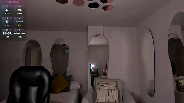 ValeriaVelvet online show from April 2026 12:03:02 PM