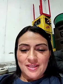 Linda Lars online show from October 2025 04:12:01 AM