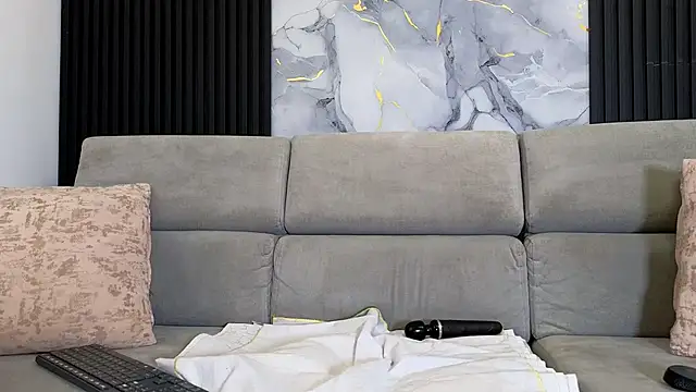 anellejones online show from February 2026 07:23:01 PM