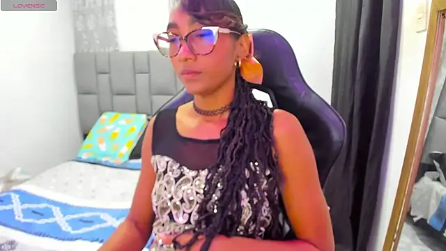Snapshot of MurphyAngelina chatting on June 2026 03:11:01 AM MurphyAngelina online show from June 2026 03:11:01 AM