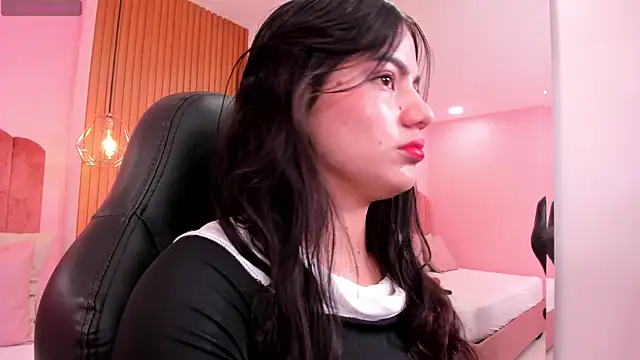 Snapshot of ariel_jonees chatting on February 2025 04:45:02 PM ariel jonees online show from February 2025 04:45:02 PM