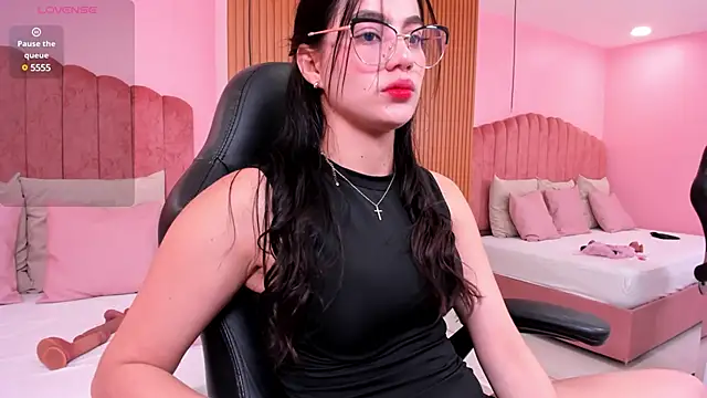 Snapshot of ariel_jonees chatting on March 2025 06:21:02 PM ariel jonees online show from March 2025 06:21:02 PM
