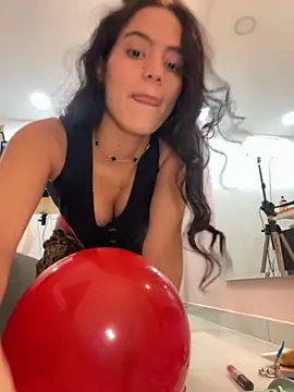 Snapshot of ariel_jonees chatting on September 2025 03:30:02 AM ariel jonees online show from September 2025 03:30:02 AM