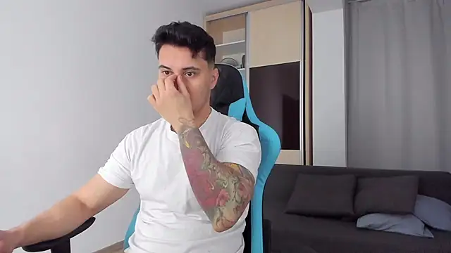 MatMalonne online show from January 2025 06:31:02 AM