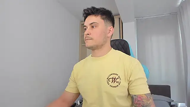 MatMalonne online show from January 2025 12:41:02 PM