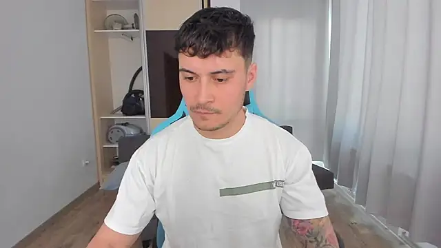 MatMalonne online show from January 2025 12:11:02 PM